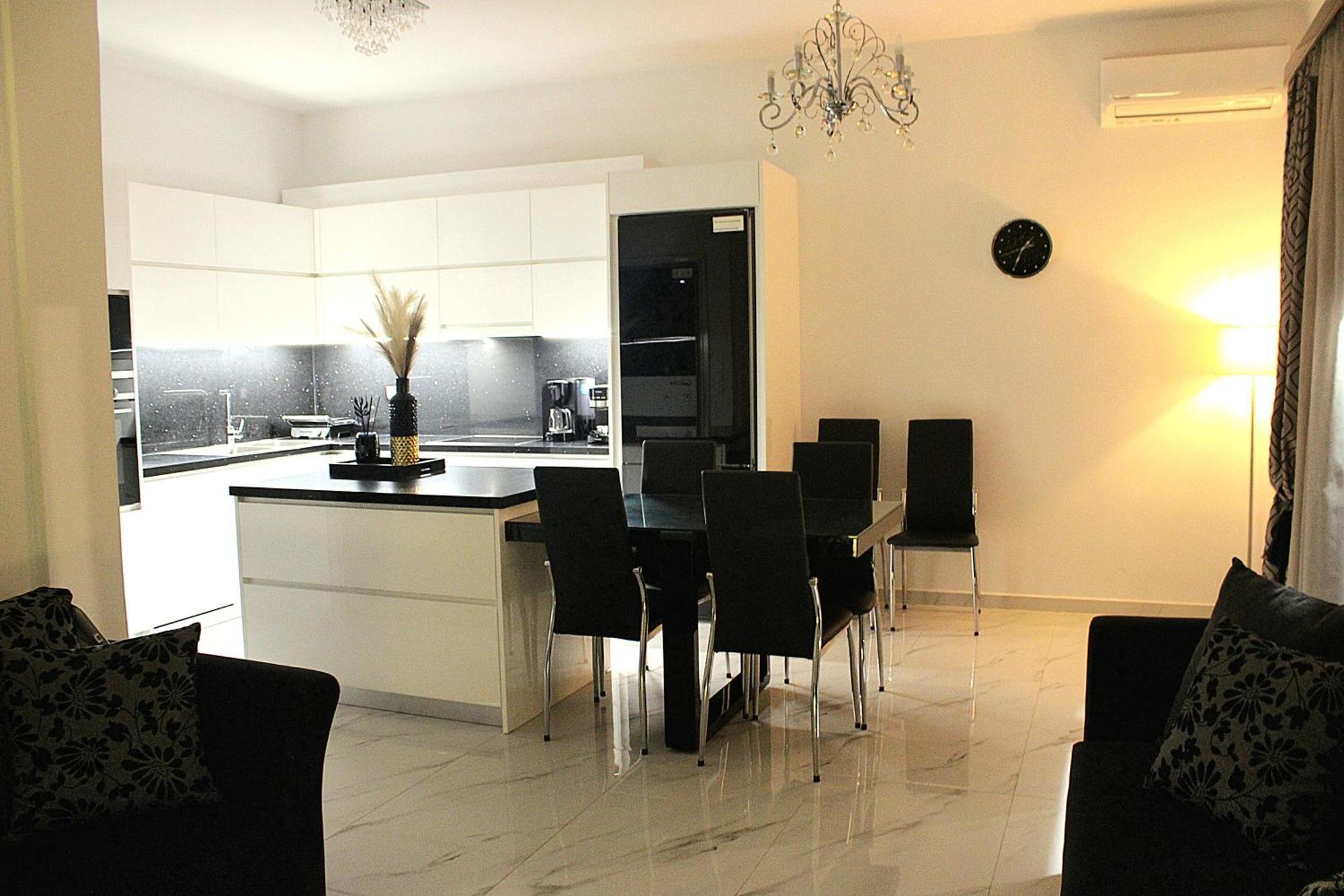 Black & White Seaside House Kalamia Corinth Εξωτερικό φωτογραφία