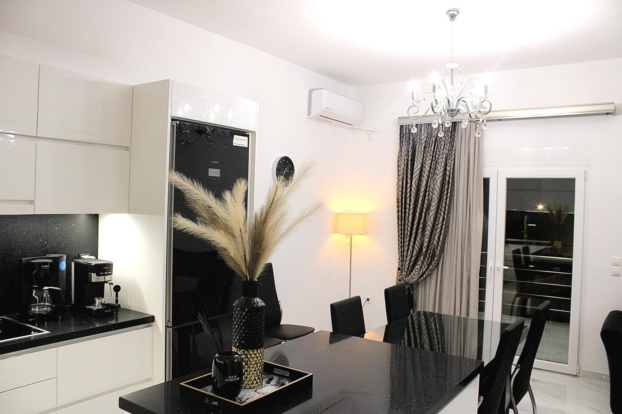 Black & White Seaside House Kalamia Corinth Εξωτερικό φωτογραφία