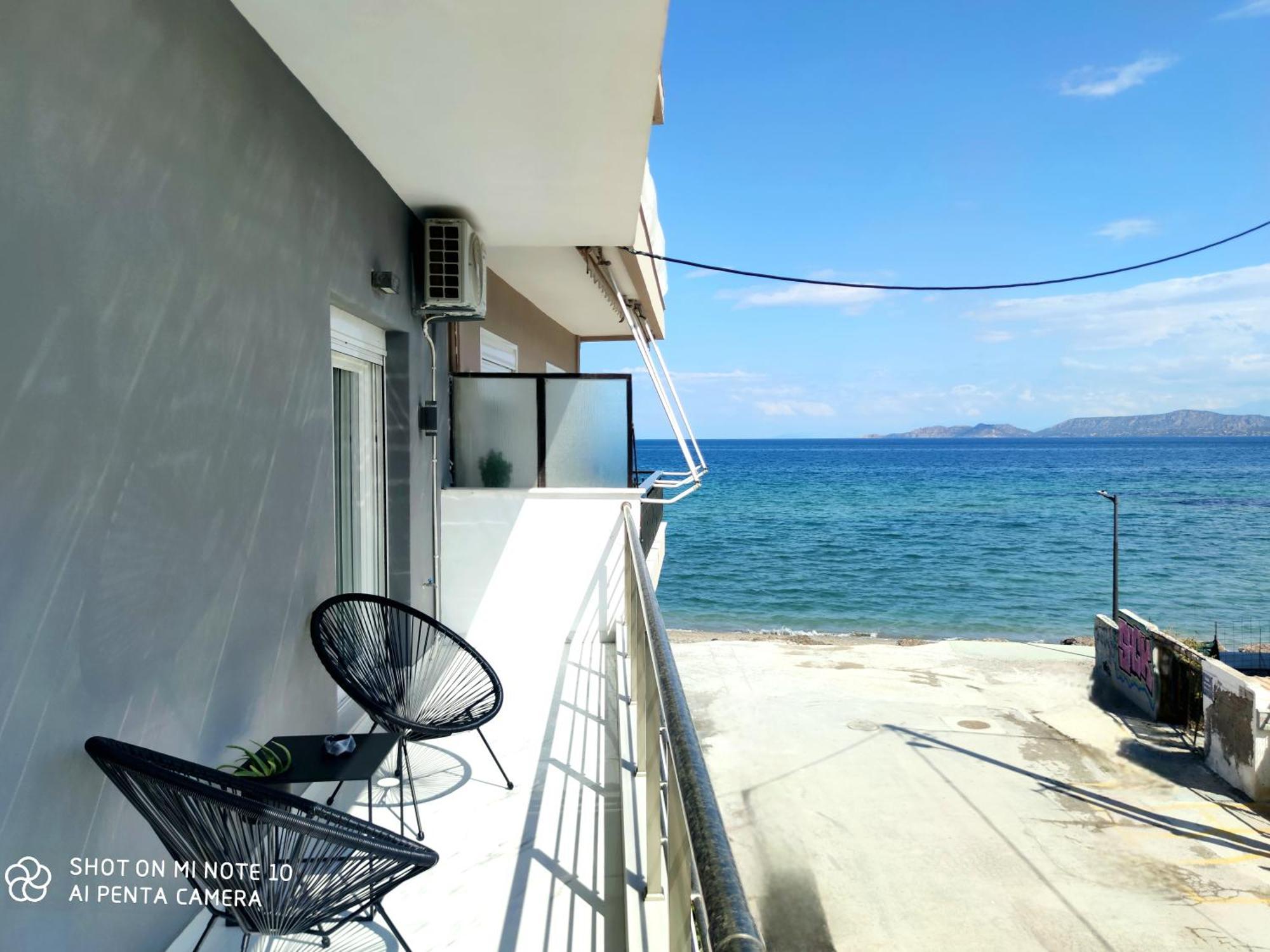Black & White Seaside House Kalamia Corinth Εξωτερικό φωτογραφία